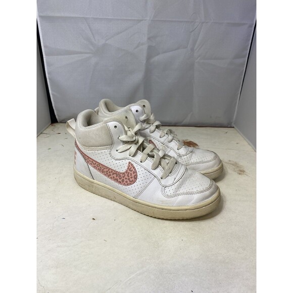 Nike Other - NIKE COURT BOROUGH 845107-101 SIZE 4Y WHITE PINK YOUTH SHOES 2017